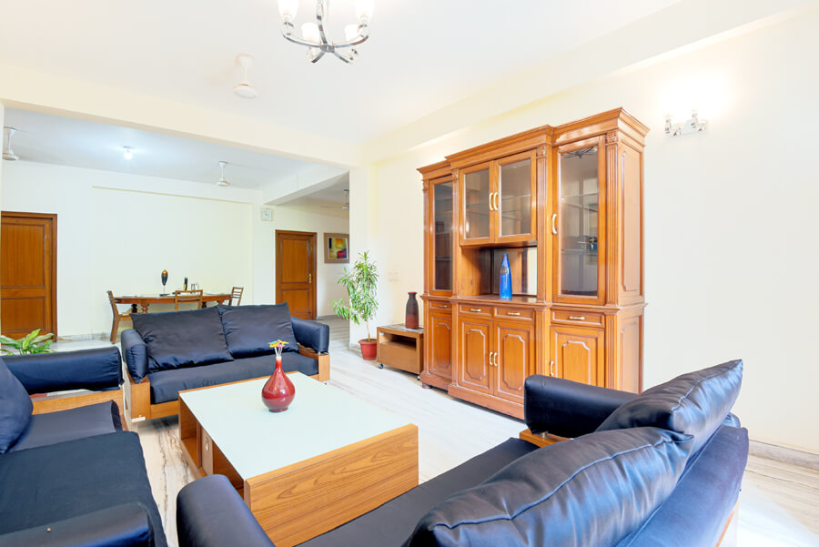 living-room-at--service-apartments-for-short-stay-near-Artemis-Hospital