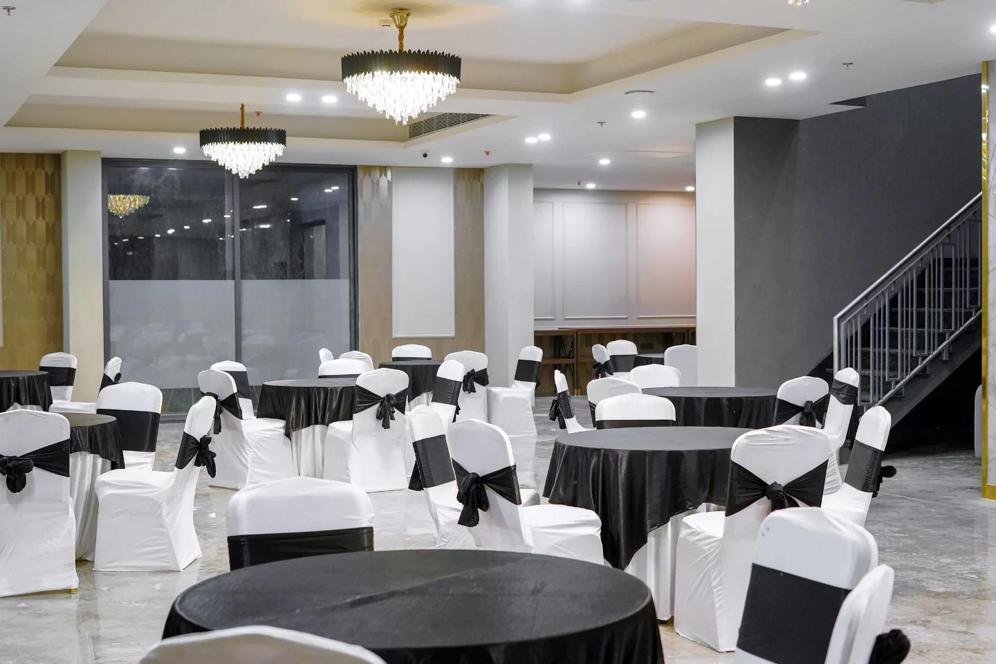 Banquet-at-Budget-hotel-SaltStayz-Basil-Metro-Mall-Gurugram