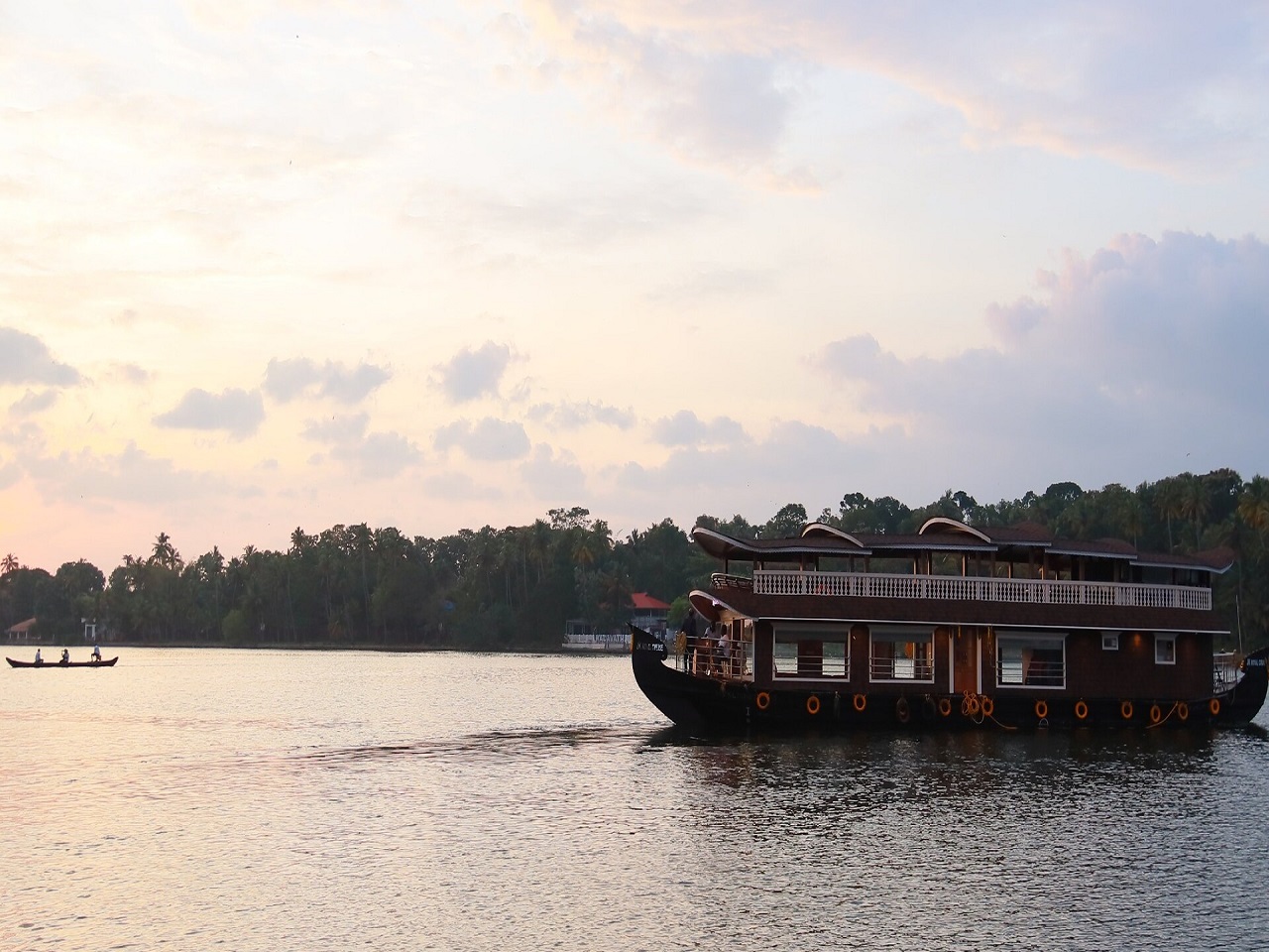 Kollam-Ashtamudi-Houseboat-rates